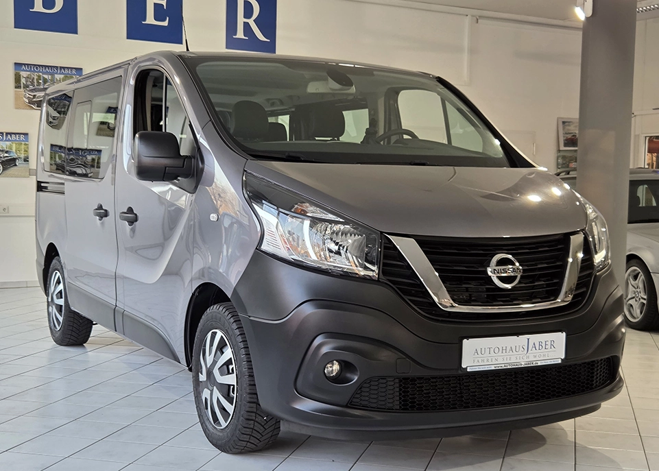 Nissan nv300