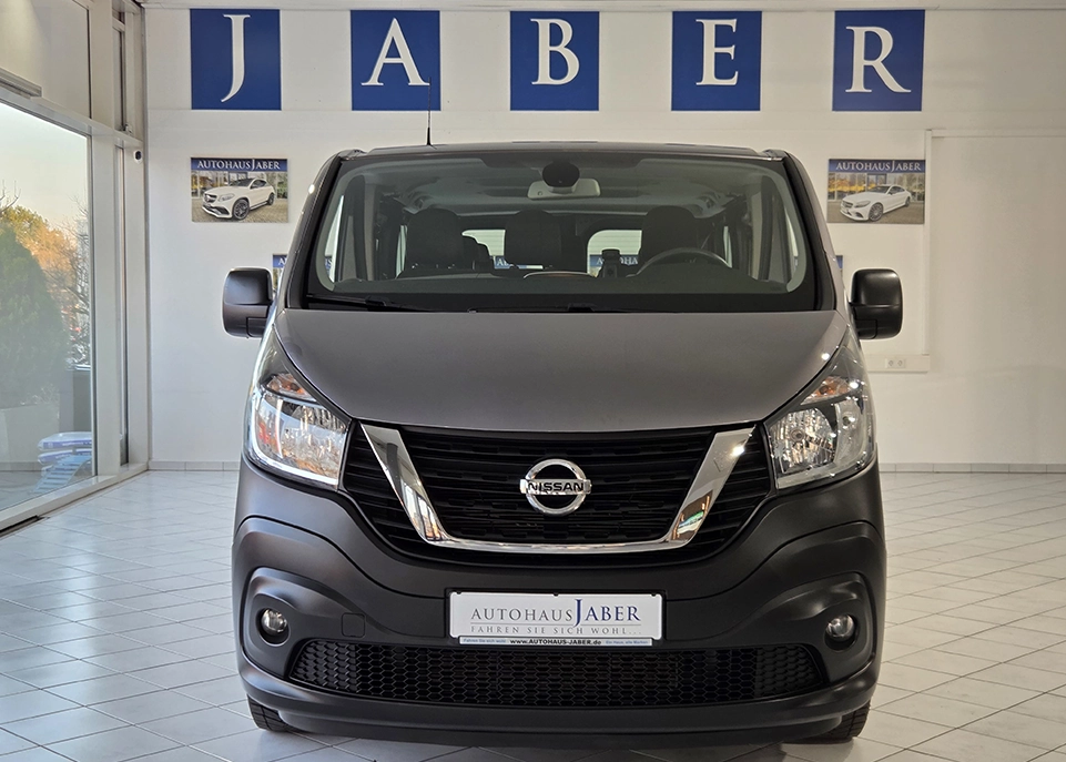 Nissan nv300